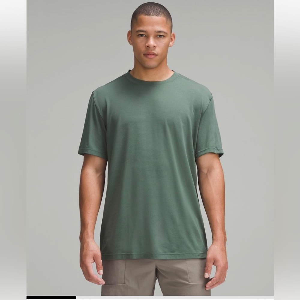 Lululemon license to train relaxed fit shirt